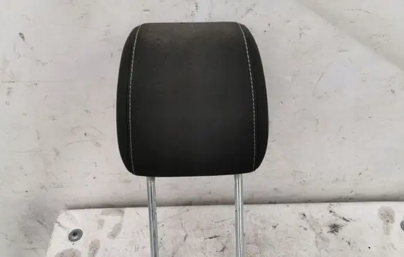 Ford Mondeo Mk III Front seat headrest 