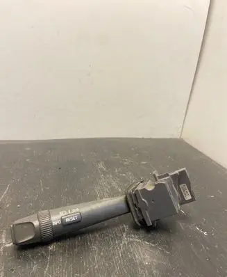 Volvo V70 Indicator stalk 9441242