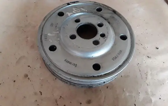 Audi A4 S4 B6 8E 8H Crankshaft pulley 06B105243F