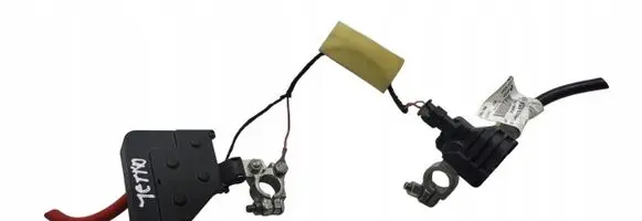 Volkswagen Jetta VI Positive cable (battery) 5C6937550A