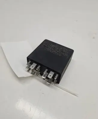 Audi A6 S6 C5 4B Other relay 4B0919471A 5KG00656805 393