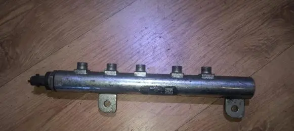 Opel Zafira B Fuel main line pipe 0445214095 55197370