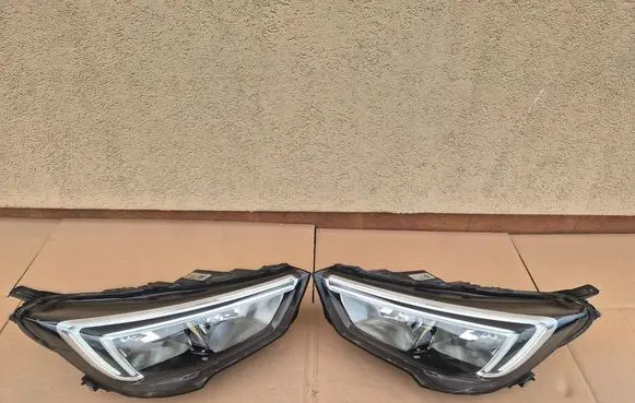 Opel Crossland X Headlight/headlamp 13467968