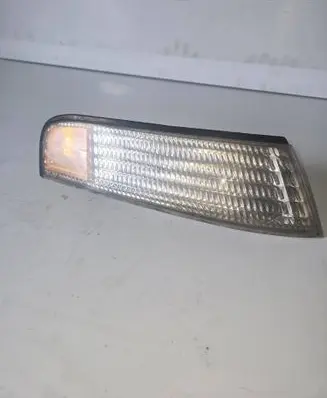 Pontiac Trans Sport Front reflector 16511152
