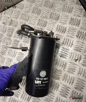 Volkswagen Touran II Fuel filter housing 3C0127400C