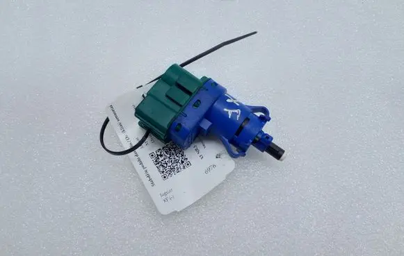 Jaguar XF X250 Brake pedal sensor switch 6W8313480AB