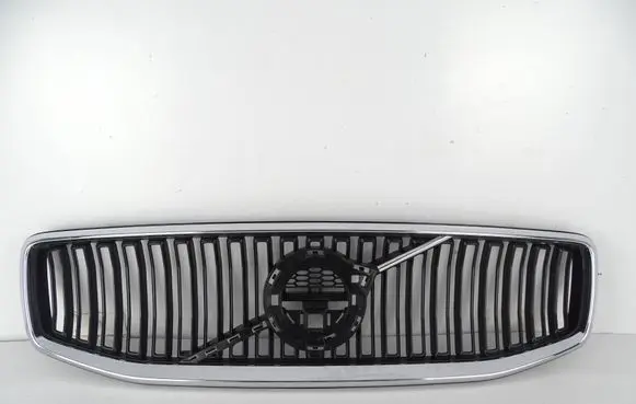 Volvo V60 Front bumper upper radiator grill 32132225