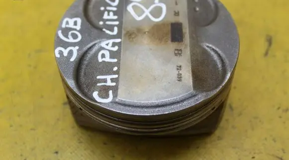 Chrysler Pacifica Piston 