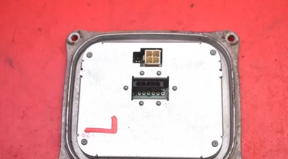 Audi A4 S4 B8 8K Voltage converter/converter module 1307329218
