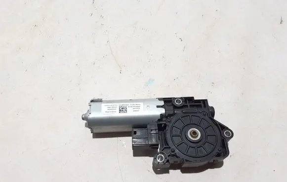 BMW i5 G60 Sunroof motor/actuator 9929003933