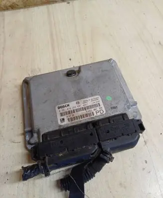 Opel Zafira A Engine control unit/module 28SA9999 24417169 0281010268