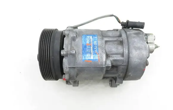 Volkswagen Golf IV Air conditioning (A/C) compressor (pump) 1J0820803K