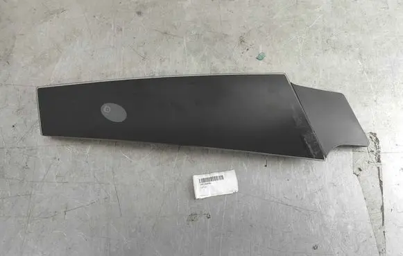 Tesla Model S (B) Pillar trim (exterior) 109230600E