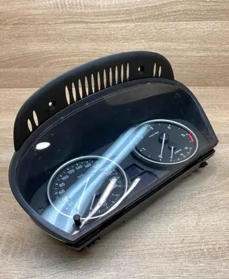 BMW 5 E60 E61 Speedometer (instrument cluster) 9153755 110080213