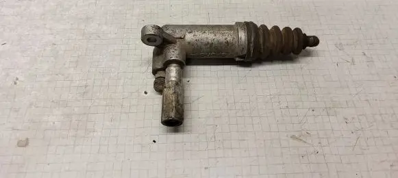 Audi A4 S4 B5 8D Clutch master cylinder 4A0721261 8D0721257