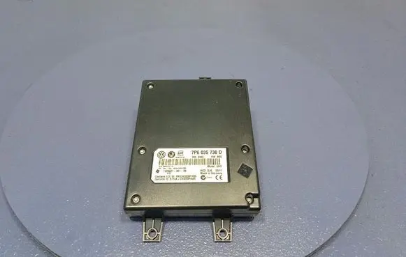 Volkswagen PASSAT CC Voice control module 7P6035730D