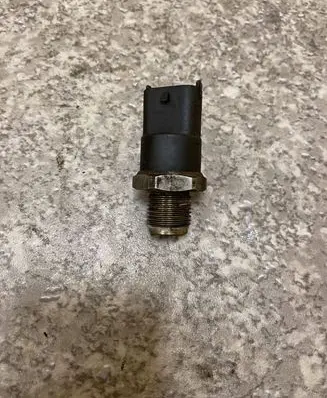 Renault Master II Mass air flow meter 0281002568