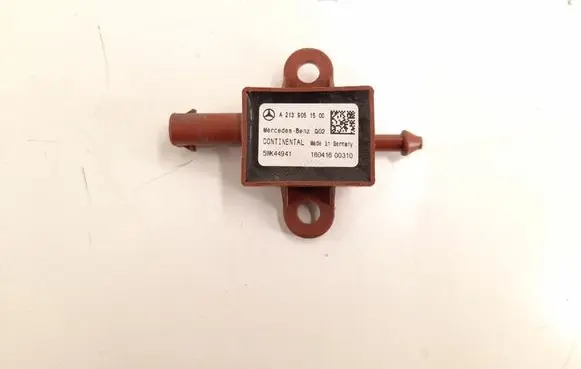 Mercedes-Benz E W213 Airbag deployment crash/impact sensor 2139051500 2139050914