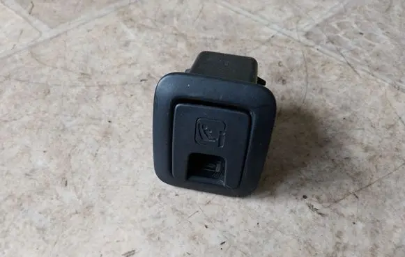 Volkswagen PASSAT B8 ISOFIX cover 3G0887233A