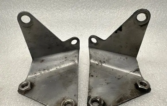 Jaguar XK8 - XKR Engine mounting bracket