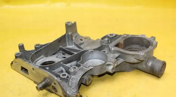 Opel Astra J Oil pump 55561858