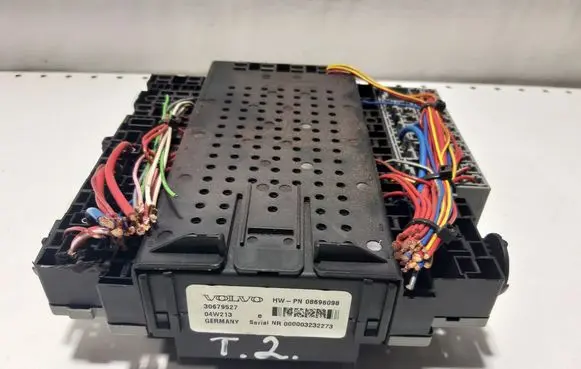 Volvo S80 Fuse module 30679527