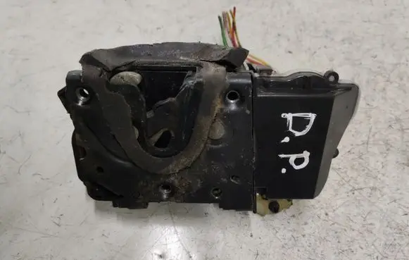 Peugeot 607 Front door lock