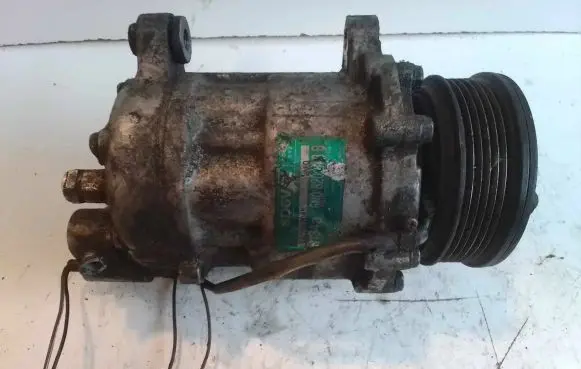 Volkswagen Polo III 6N 6N2 6NF Air conditioning (A/C) compressor (pump) R134A 21412812045