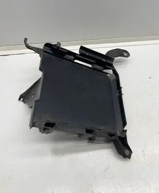 Audi A4 S4 B9 Other engine bay part 8W0907647A 647A