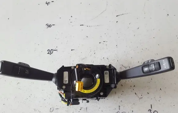 Volvo V60 Tailgate/trunk/boot open switch 31343022