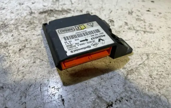 Dacia Duster Airbag control unit/module 8201163304 28407652043 SAW1B16ANNG
