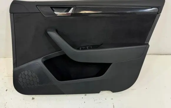 Skoda Superb B8 (3V) Front door card panel trim