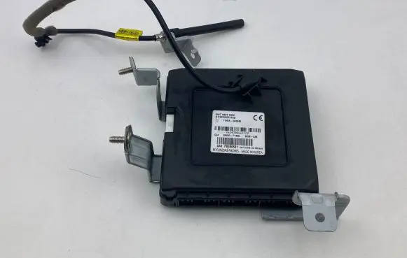 KIA Sportage BSM Control unit 95400F1430 116RA003045 P8300661