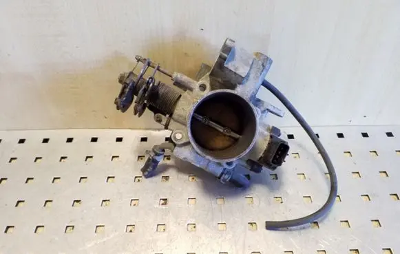 Subaru Outback Throttle valve A22667R00