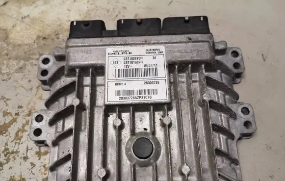Nissan Note (E11) Engine control unit/module 237100875R 237101689R 28303726