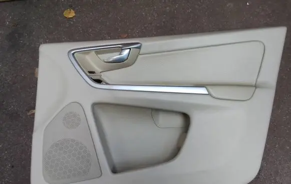 Volvo XC60 Front door card panel trim 30766388 39818764 8635364