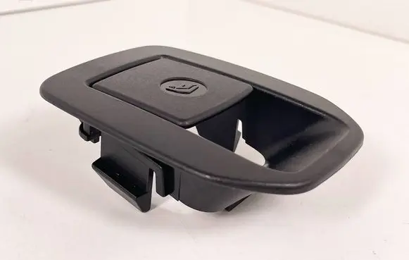 BMW 3 E92 E93 ISOFIX cover 6962764 52206970744 6970744