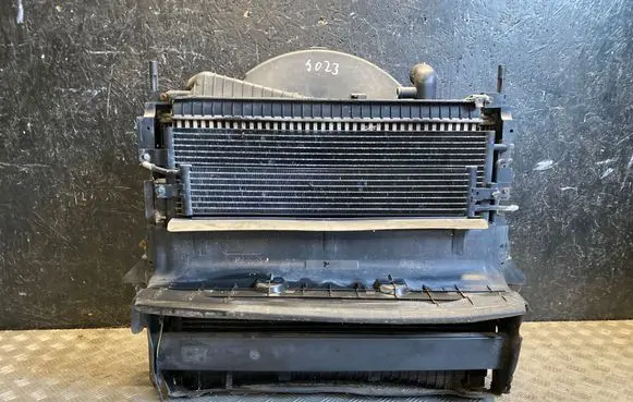 Land Rover Discovery 4 - LR4 Radiator set AH328T000CG