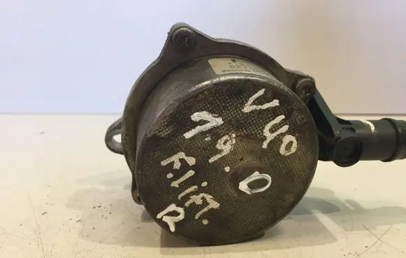 Volvo S40, V40 Vacuum pump 8200072985 02T0045882 72238908F