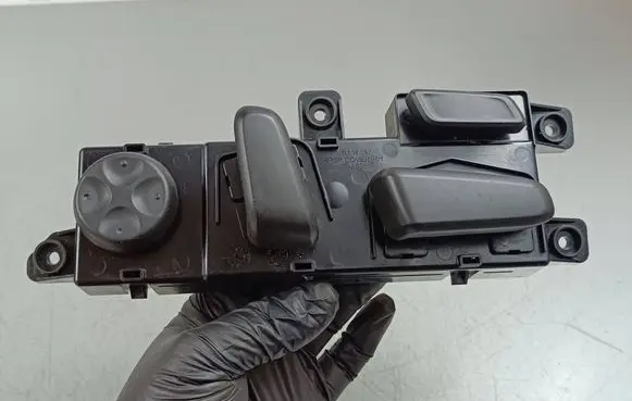 Seat control switch