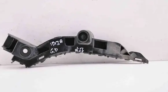 Rear bumper mounting bracket