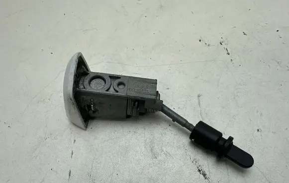 Audi A3 S3 8V Coupe door lock (next to the handle) 8V1837167