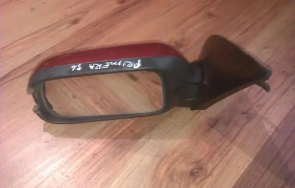 Nissan Primera Front door electric wing mirror e11015334