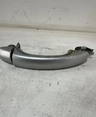 Volkswagen Touareg I Rear door handle cover 