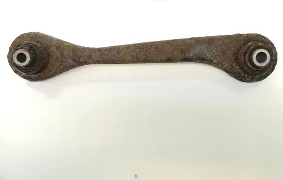 Rear control arm