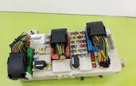 Ford Focus Comfort/convenience module 7M5T14A073DD