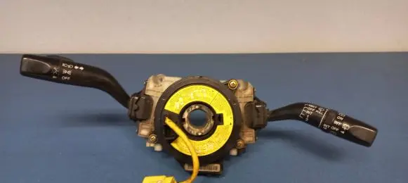 Mazda 626 Indicator stalk 17B122