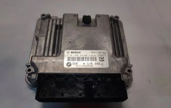 BMW X3 F25 Engine control unit/module 8576333 031290666 0281030326