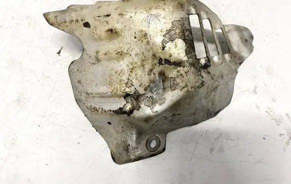 Toyota Avensis T220 Exhaust heat shield 