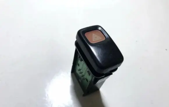 Mazda 323 F Hazard light switch 6y20